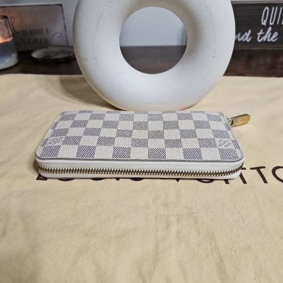Louis Vuitton DAMIER AZUR ZIP AROUND WALLET - Picture 6 of 11